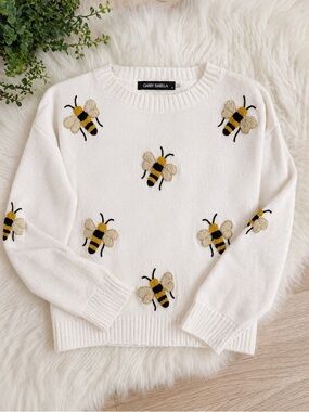 ✨ GABBY ISABELLA Bee Embroidered Knit Sweater | Textured Appliqué | Cozy Luxe ✨